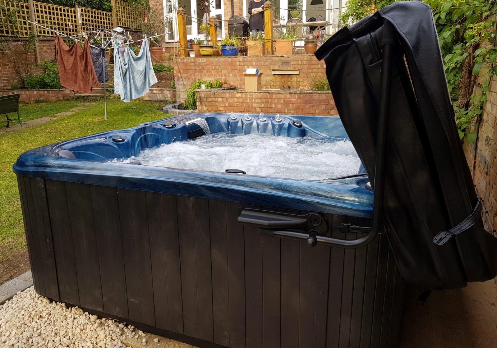 hot tubs, hot tub, 6 seat hot tub